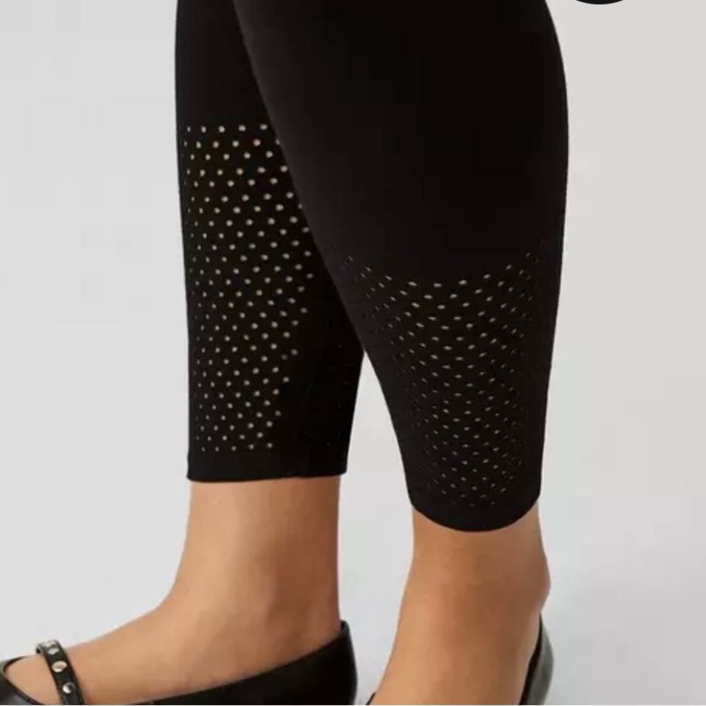 Torrid Crop Laser Cut Hem Legging
